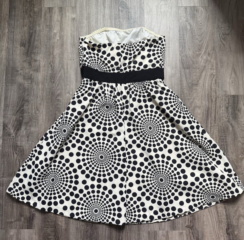 The Limited Dress Size 6 Strapless Black & Cream Polka Dot Fit & Flare Sash
